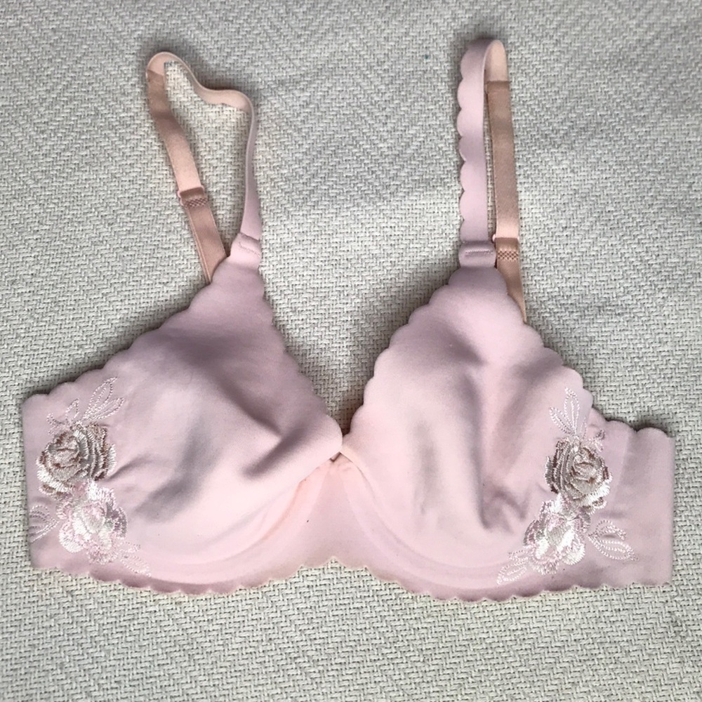 Victoria’s Secret secret embrace bra